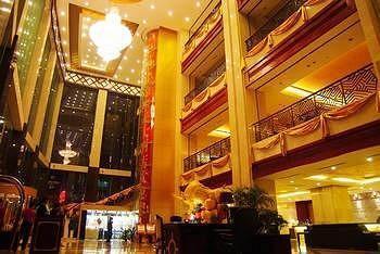 Junyuan Huatian Hotel - Huaihua Fenghuang Extérieur photo